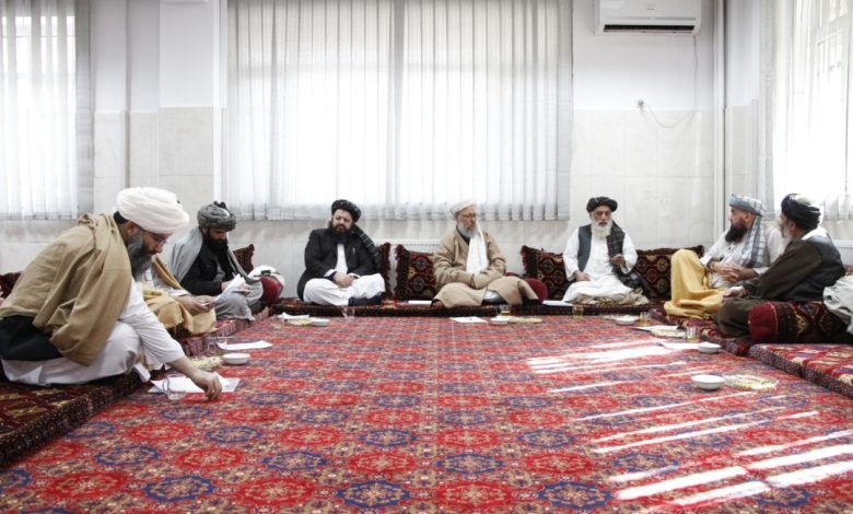 نشست اعضای طالبان در مورد حفاظت از مرکز ثقافت اسلامی در غزنی
