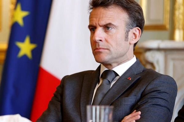 مکرون د عراق د امنیت او ثبات لپاره د فرانسې پر ژمنتیا ټینګار وکړ