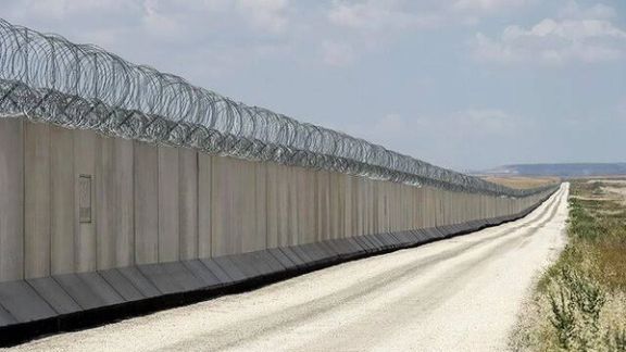 ایران له افغانستان سر پر ګډه پوله پیل کړی دېوال ۱۰۰ کیلومترو ته ورساوه