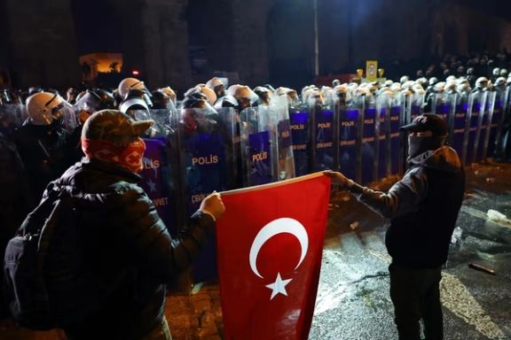 په استانبول کې د لاریونونو دوام؛ امام اوغلو محکمې ته حاضر شو