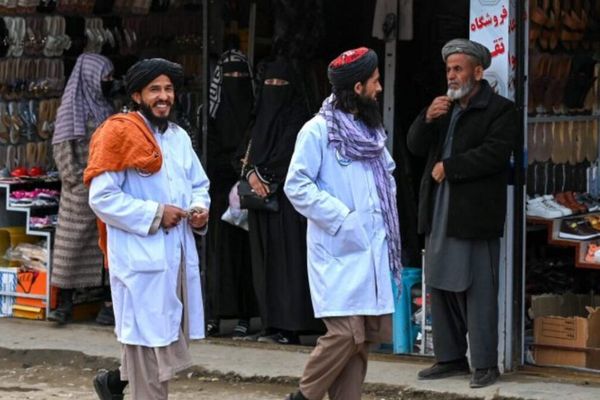 د امر بالمعروف نوې اندېښمنوونکې تګلاره؛ په کابل کې ښځې د ماشومانو په وسیله څاري