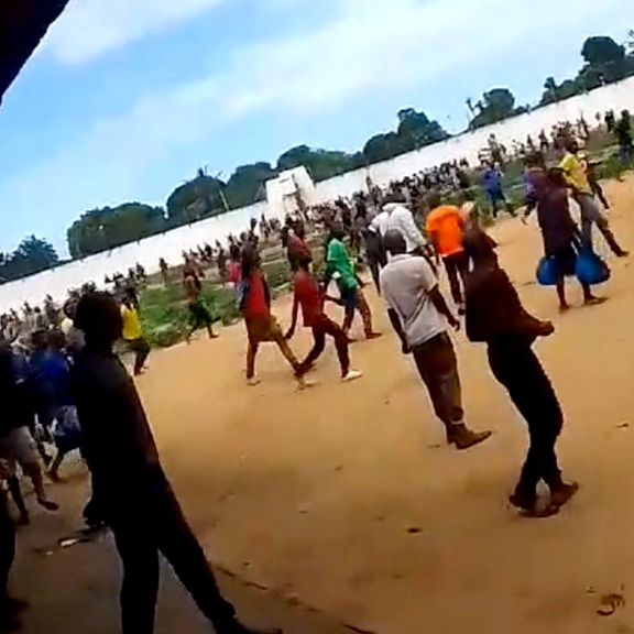 د افریقايي هېواد موزمبیق له یوه زندان څخه شاوخوا شپږ زره بندیان تښتېدلي