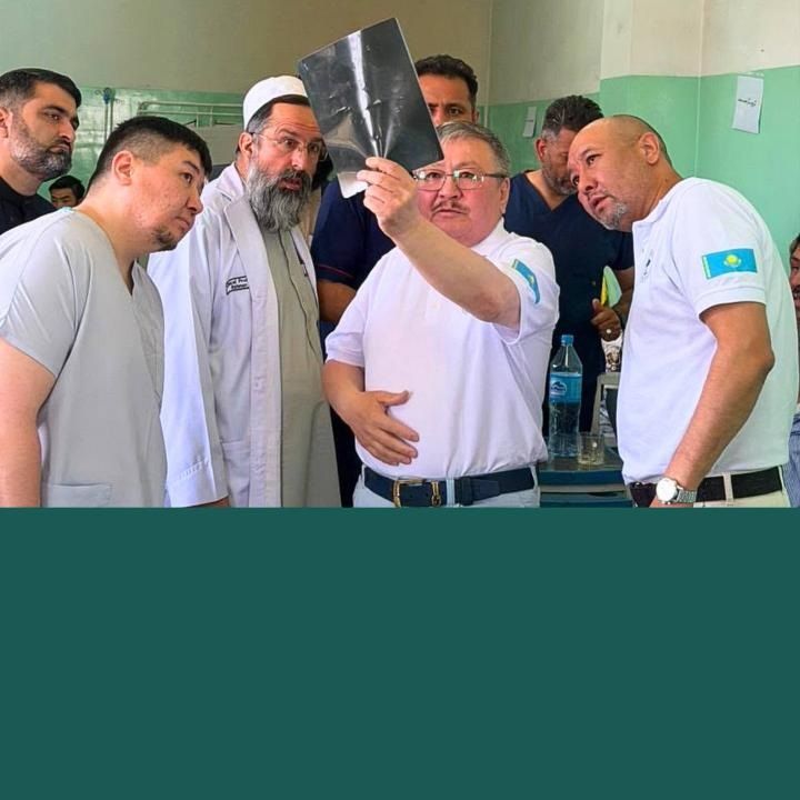 قزاقستان تیم پزشکی به افغانستان اعزام کرد