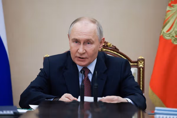 پوتین په افغانستان کې د شوروي اتحاد ځواکونو د ماموریت پای د ملي ګټو دفاع وبلله