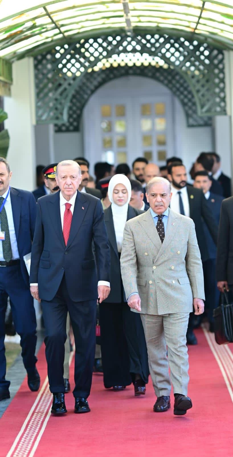 پاکستان او ترکیې افغانستان کې پر ټول ګډونه حکومت او د نجونو او ښځو پر حقونو ټینګار کړی