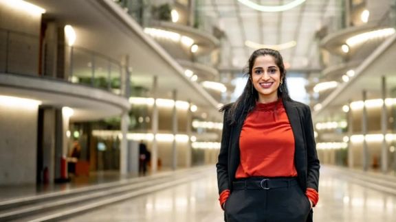 د جرمني د پارلمان استازې: د پریاني د نه خوړو اعتصاب د افغان مېرمنو ناوړه حالت ښيي