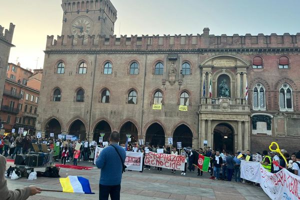 شماری از شهروندان افغانستان، ایتالیا و ایران به کشتار هزارهها، در ایتالیا اعتراض کردند