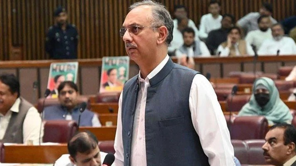 د پاکستان د ترهګرۍ د مخنیوي محکمې د حکومت د اپوزسیون د مشر د نیولو حکم صادر کړی دی