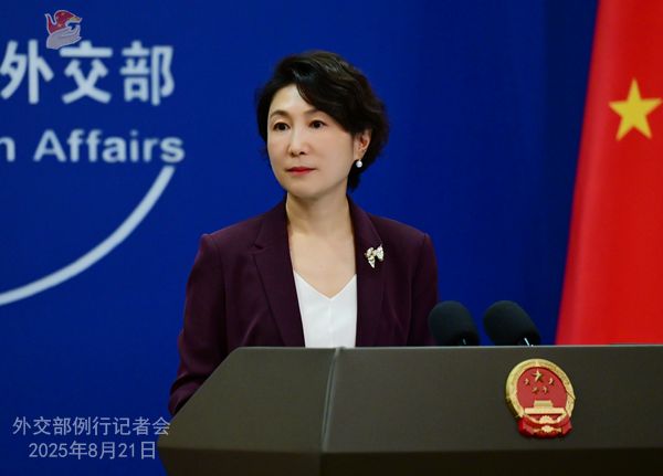 د چین د بهرنیو چارو وزارت: چین د ټولو افغانانو د دوستۍ پر بنسټ بهرني سیاست ته ژمن دی