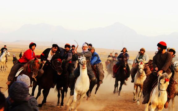 مسابقات بزکشی با حضور پنجاه چاپانداز در شهر مزار شریف برگزار شد