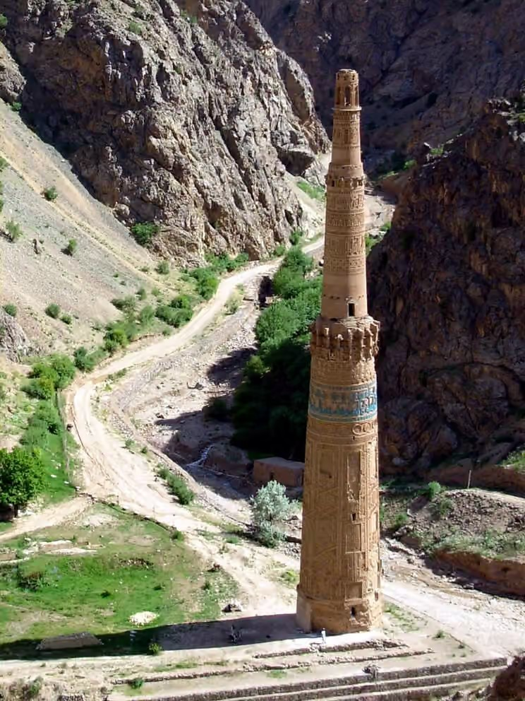 تقرير: آثار تاريخية في أفغانستان مهددة بالتآكل والزلازل والنهب