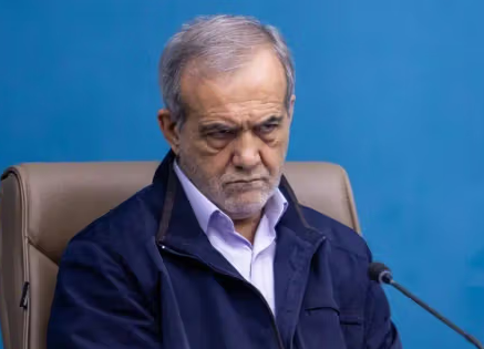 الرئيس الإيراني يصف المفاوضات مع الولايات المتحدة بأنها خطوة إلى الأمام