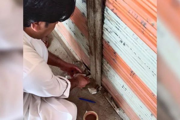 د خیبر پښتونخوا په صوابۍ کې د افغان کډوالو د پنډغالي هټۍ وتړل شوې