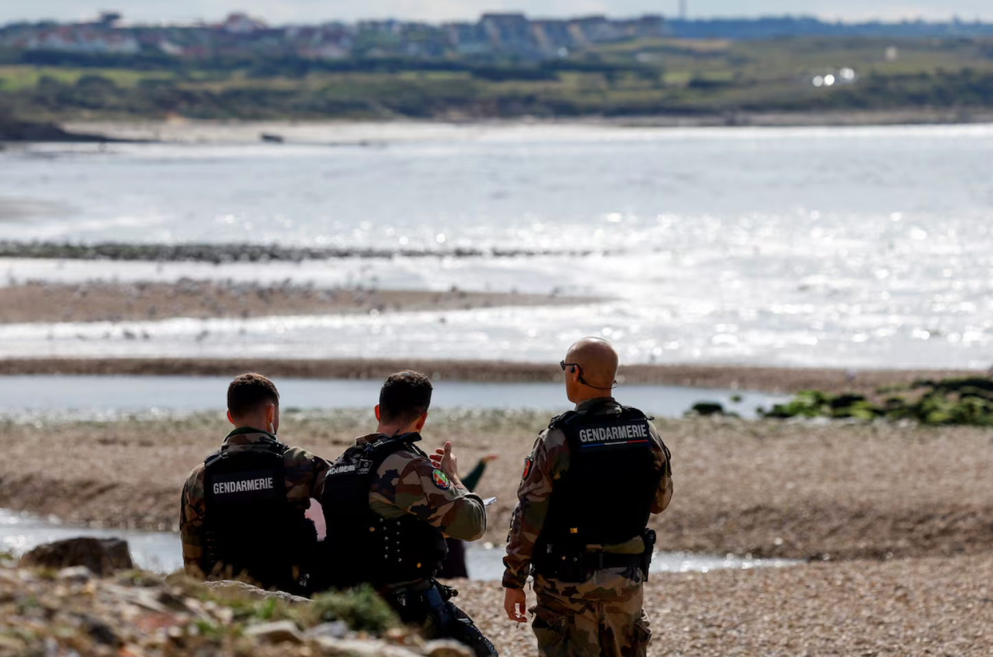 فرانسوي چارواکي: د مانش کانال څخه د تېرېدو پر مهال اته کډوال مړه شوي دي