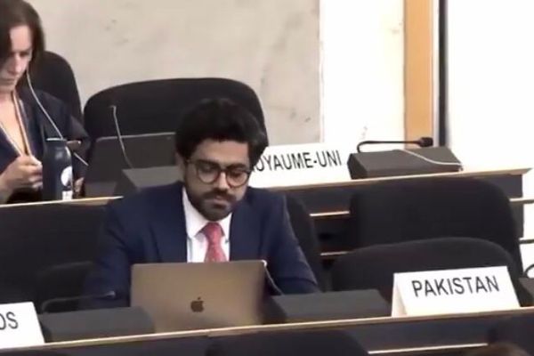 پاکستانی استازی: طالب چارواکي دې د ټولو وګړو په ځانګړي ډول د ښځو حقونه خوندي کړي