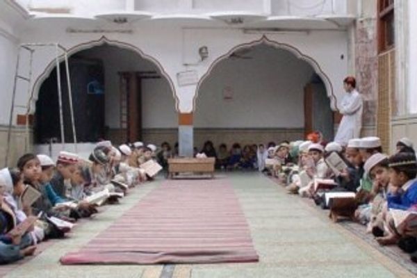 په سوات کې د مدرسې یوه زده کوونکي د وژنې په قضيه کې ۱۱ مشکوک کسان نیول شوي