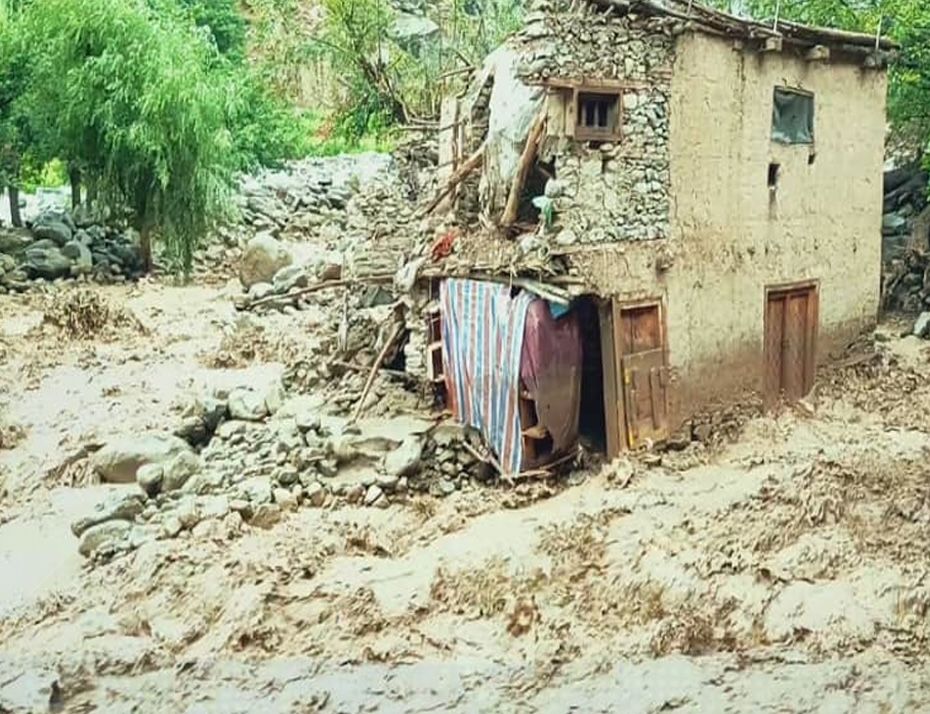 د نورستان په منډول ولسوالۍ کې یو ځل بیا سېلابونو کورونه او ځمکې لاندې کړې دي