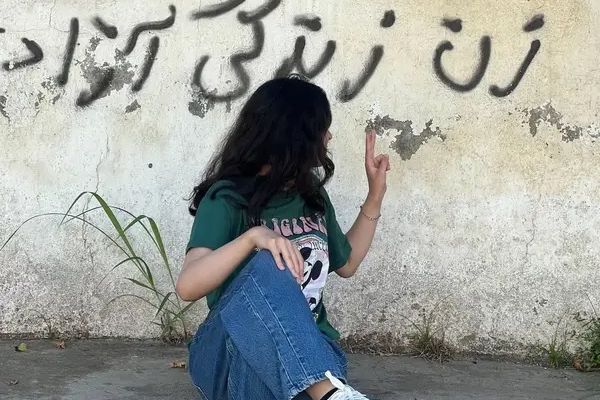 پولیس تهران تهدید کرد که سختگیری برای تطبیق حجاب اجباری را افزایش میدهد