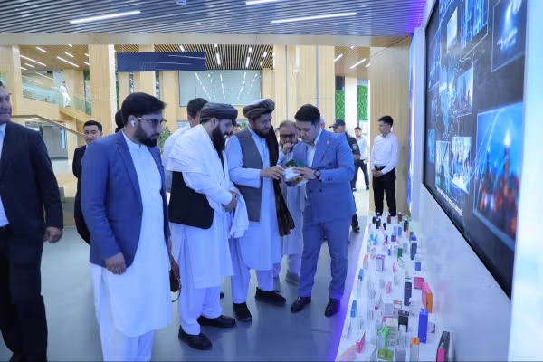 ازبکستان او طالبان د درمل جوړونې په برخه کې همکاري نوې کچې ته رسوي