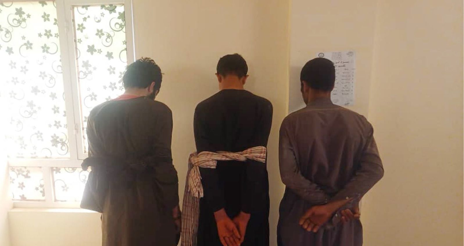 طالبان: په نهو ولایتونو کې مو د غلاوو او نورو جرمونو په تړاو ۲۱ کسان نیولي دي