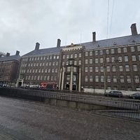 د هالنډ حکومت پرېکړه کړې، چې دوه افغانې مېرمنې بېرته افغانستان ته ستنې کړي