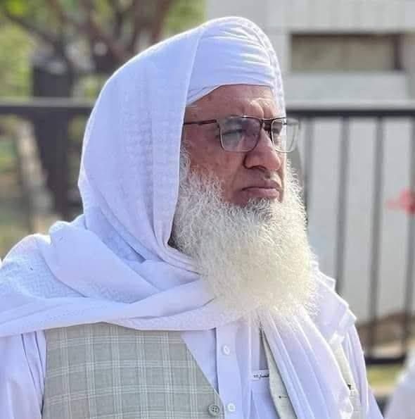 ناپېژاندو وسله‌والو د خیبرپښتونخوا په چارسده کې یو دیني عالم په ډزو وژلی دی