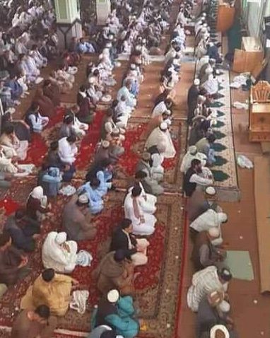 خبرگزاری باختر: شیعیان دوباره به مسجد امام بارگاه قندهار بازگشتند