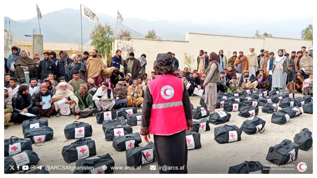 طالبانو په لغمان کې پر ۱۸۵ راستنو شویو کورنیو روغتیایي بستې ووېشلې