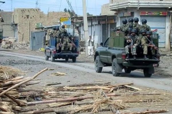 د غلامخان بندر په سیمه کې د وسلهوالو په برید کې پنځه پاکستاني سرتېري وژل شوي