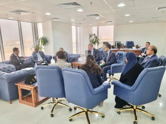 تام وست با نماینده ویژه سازمان همکاریهای اسلامی برای افغانستان دیدار کرد