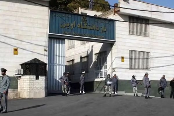 سنډې ټایمز: ایران ممکن ۱۰۰ تنه اسراییل ته د جاسوسۍ په تور په دار وځړوي