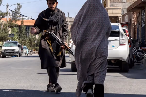 د افغان ښځو د حقونو څار بنسټ پر ښځو د محدودیتونو د پایته رسولو غوښتنه کړې