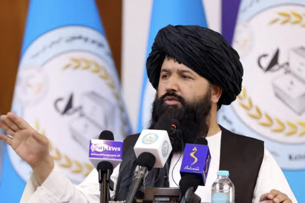 وزير في حكومة طالبان يتهم الدول الغربية ودول الجوار بتأجيج الحرب في أفغانستان