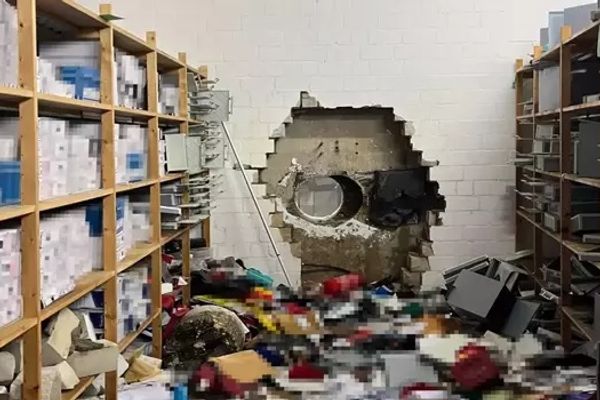 په جرمني کې غلو د یوه بانک ۳۰ میلیون یورويي خزانه لوټلې ده