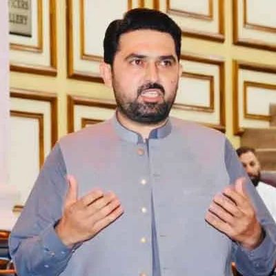د خیبر پښتونخوا اعلی وزیر: واکمنان د خپل واک د ساتلو لپاره هېواد ته اور اچوي