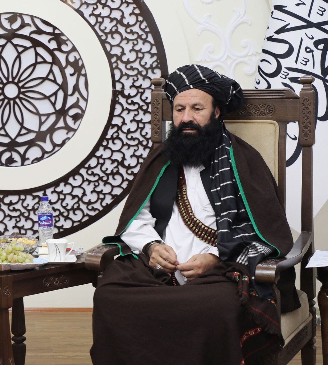 خلیل‌ رحمان حقانی، وزیر پیشین مهاجرین و عودت‌کنندگان طالبان که در ماه قوس ۱۴۰۳ در حمله داعش در کابل کشته شد.