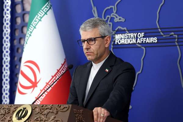 وزارت خارجه ایران: مهاجران بدون مدرک با همکاری طالبان اخراج میشوند
