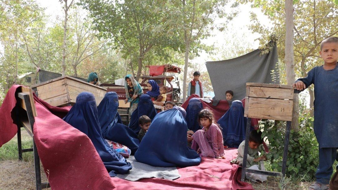 کندز ته راستنې شوې کډوالې کورنۍ: د ژوند لومړنۍ اړتیاوې او مناسبې سرپناه ته اړتیا لرو