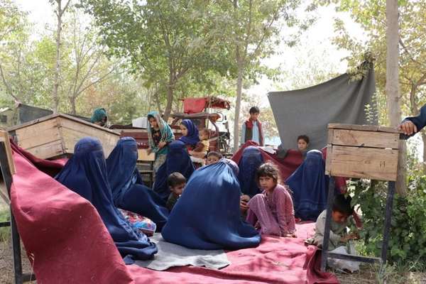 کندز ته راستنې شوې کډوالې کورنۍ: د ژوند لومړنۍ اړتیاوې او مناسبې سرپناه ته اړتیا لرو