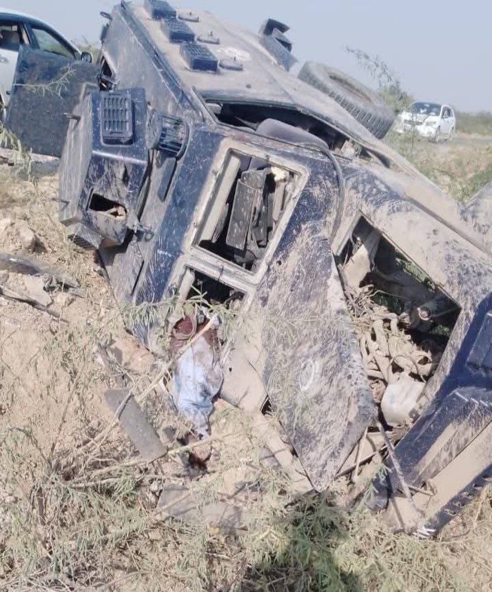 وسله والو په دیره اسماعیل خان کې د پولیسو موټر په بم الوزولی