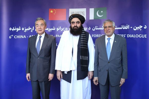 وزیران خارجه طالبان، پاکستان و چین نتوانستند بیانیه مشترک صادر کنند