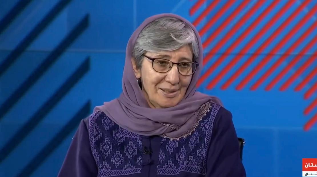 مخالفت سیما سمر با پوشش اجباری طالبان؛ "افغانستان نمی‌تواند مقدس‌تر از مکه باشد"