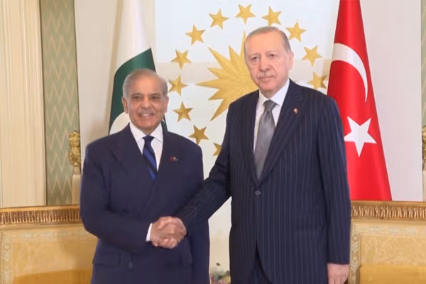 شریف و اردوغان در استانبول دیدار کردند