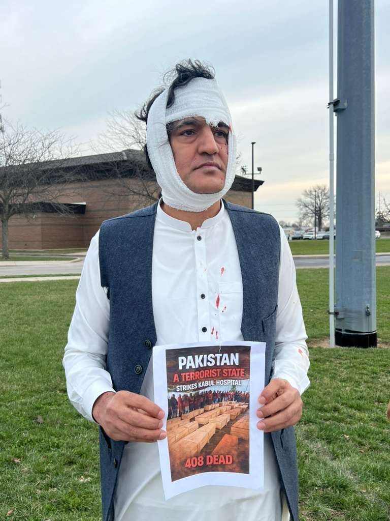 د امریکا اوهایو کې د پاکستان پر ضد یو افغان اعتراض کوونکی د پاکستانیانو له لوري ډبول شوی
