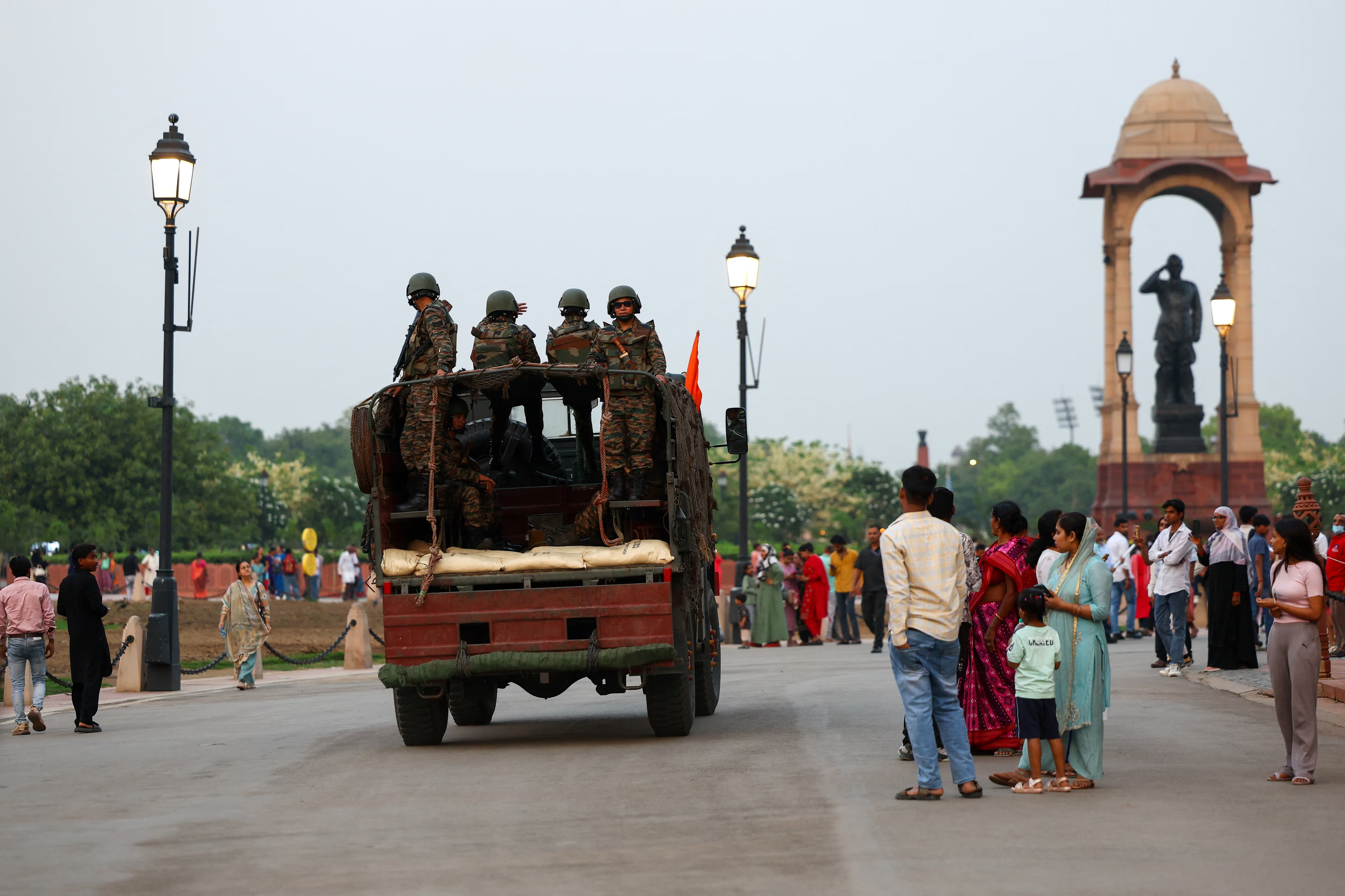 د هند او پاکستان د پوځ عملیاتي مشرانو خبرې وځنډېدې