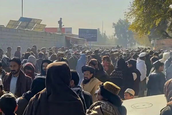 خوست تشهد تجمع 80 ألف شخص لمراقبة تنفيذ حكم الإعدام