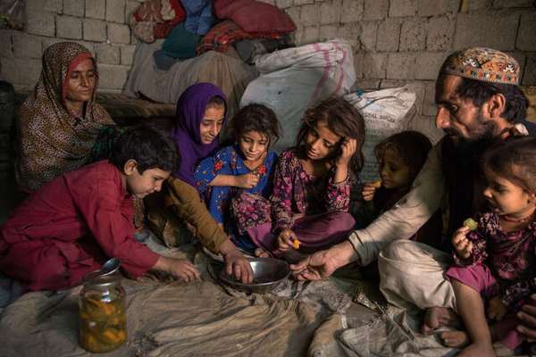 په روان ۲۰۲۶ کال کې نږدې ۲۳۹ میلیونه انسانان په ټوله نړۍ کې بشري مرستو ته اړتیا لري