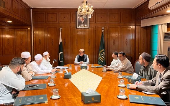 د افغانستان د سکرو پاکستاني واردوونکو د خپلو ستونزو د حل غوښتنه کړې