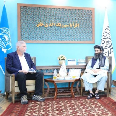 وزارت معارف طالبان: امریکا در مناطق دور افتاده افغانستان برنامه آموزش آنلاین دارد