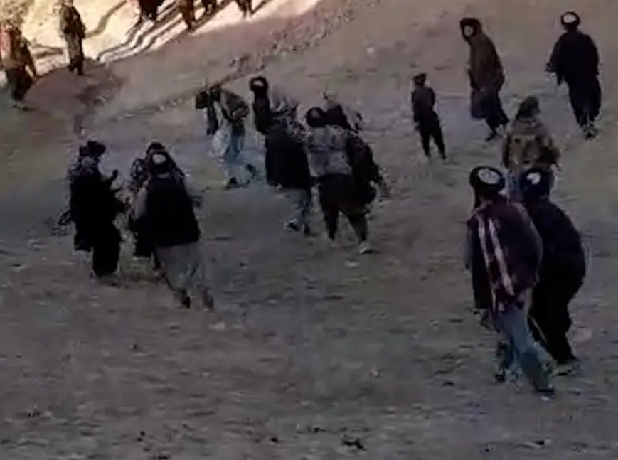 منابع محلی: مقام‌های طالبان در غور که یک دختر را به زور بردند «بازداشت نشده‌اند»